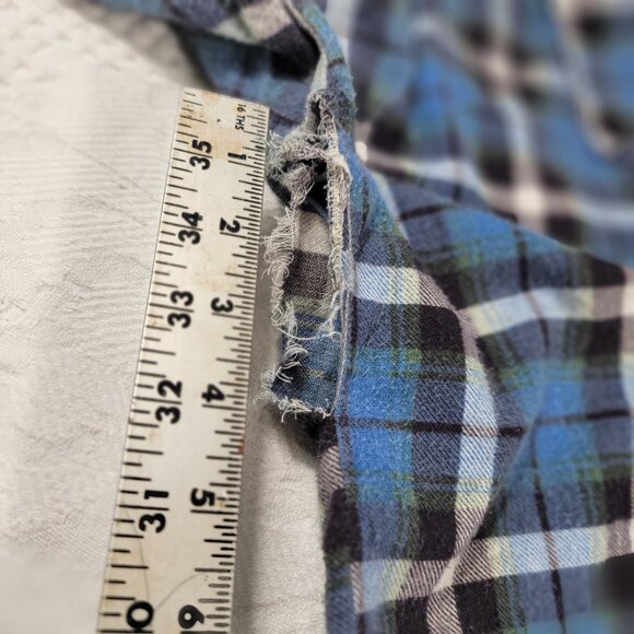 Vtg men's shirt long sleeve cotton‎ flannel medium blue 4" hole in right armpit - Picture 10 of 16